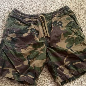 Mens vans large camo shorts
